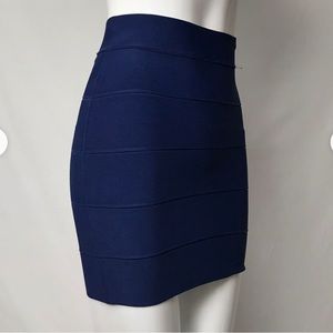 BCBGMaxAzria Textured Power Skirt in Navy Blue
